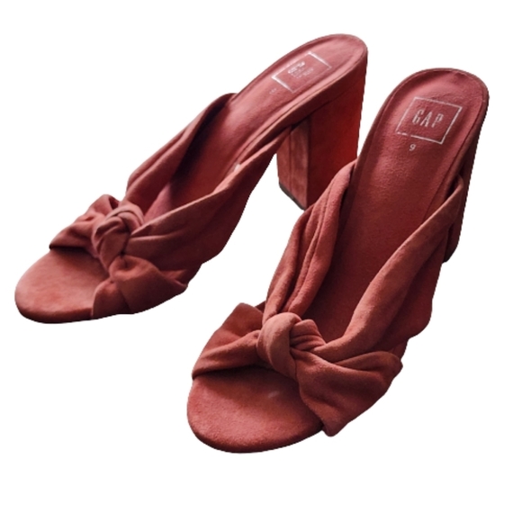 GAP Shoes - Gap knot accent mule suede sandal color rust size 9
